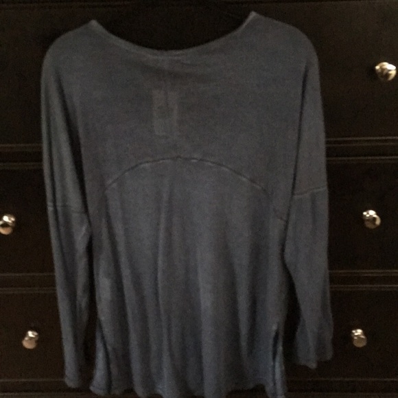 Cute comfortable top - Picture 2 of 4